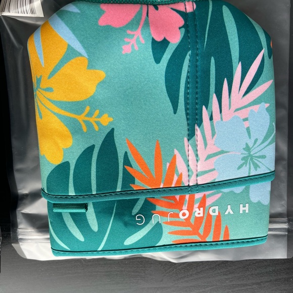 Brand new Hydrojug sleeves. Never used. Will sell as a set or message me. - Picture 7 of 12